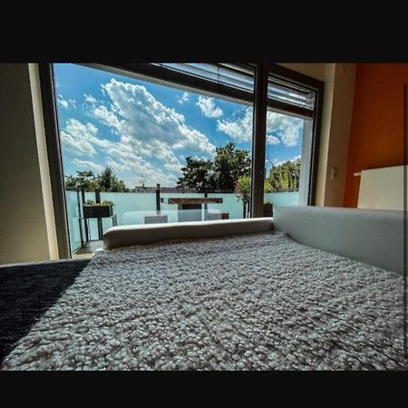 Zimmer - Modernes Apartment Mit 45 Qm. シュトラウビング エクステリア 写真