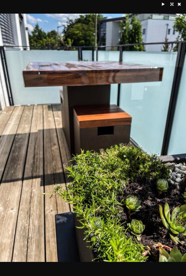 Zimmer - Modernes Apartment Mit 45 Qm. シュトラウビング エクステリア 写真