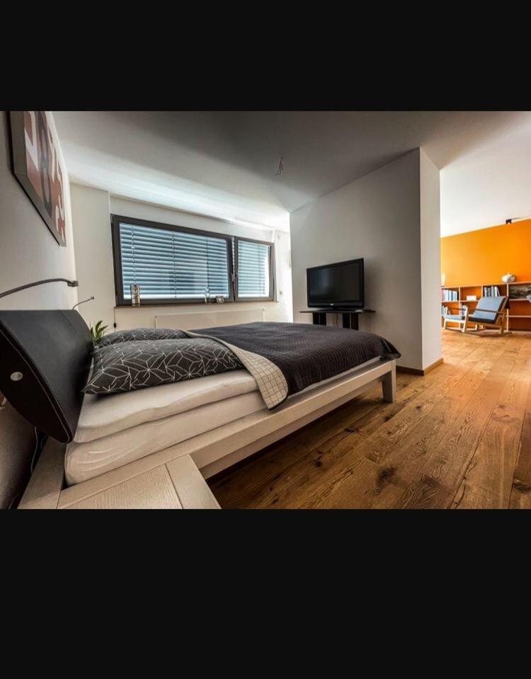 Zimmer - Modernes Apartment Mit 45 Qm. シュトラウビング エクステリア 写真