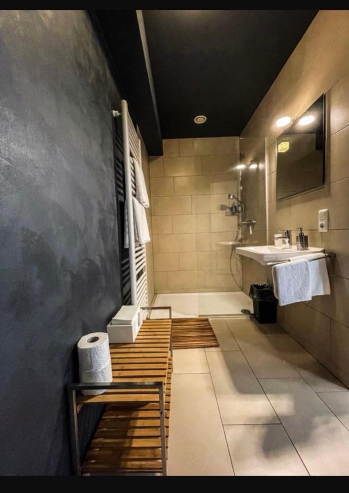 Zimmer - Modernes Apartment Mit 45 Qm. シュトラウビング エクステリア 写真
