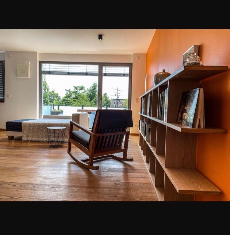Zimmer - Modernes Apartment Mit 45 Qm. シュトラウビング エクステリア 写真